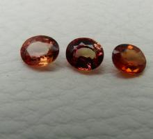 Pierres prcieuses et pierres fines de couleurs Saphirs oranges et rouges